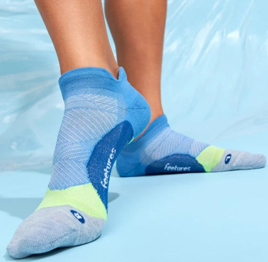 FEETURES ELITE LIGHT CUSHION NO-SHOW TAB - BAHAMA BLUE